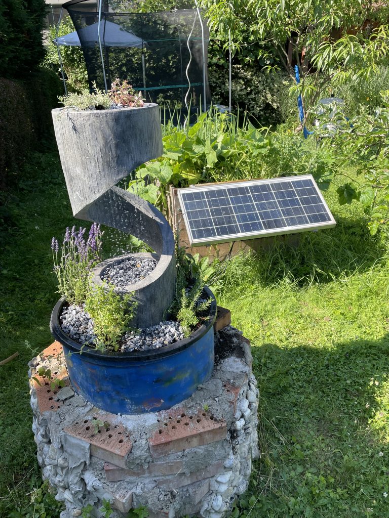 Der Solarspringbrunnen